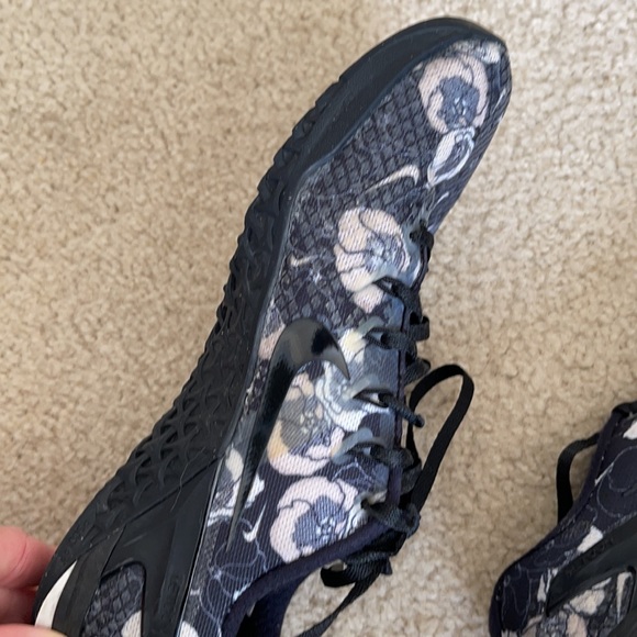 Nike Metcons 4xd - Picture 3 of 5